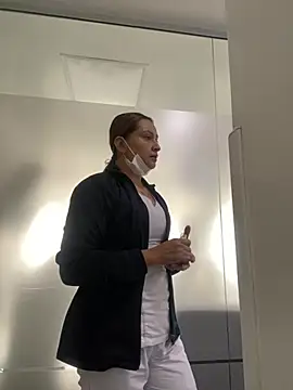 Keittly  online show from 03/18/25, 06:48