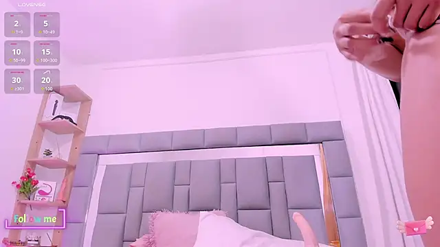 vivianne scott online show from 03/07/25, 12:01