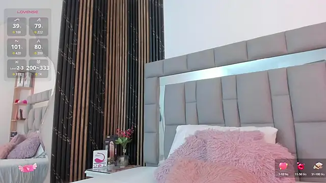 vivianne scott online show from 11/10/25, 12:26