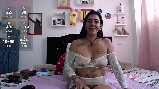 Snapshot of la_gatabk_ chatting on 12/14/25, 06:34 la gatabk online show from 12/14/25, 06:34