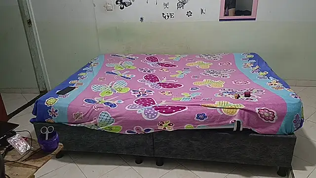 luxandracon23 online show from 02/25/25, 10:58