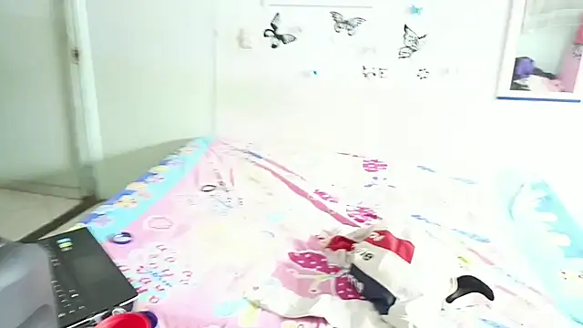 luxandracon23 online show from 03/03/25, 04:03