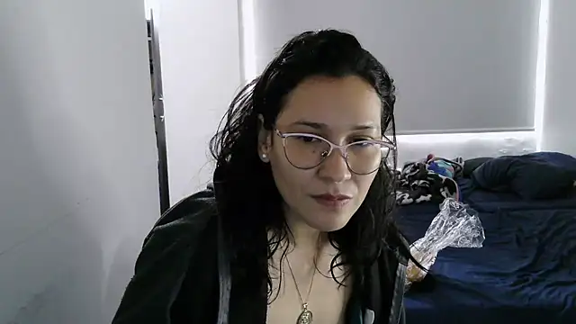 luxandracon23 online show from 10/09/25, 03:54