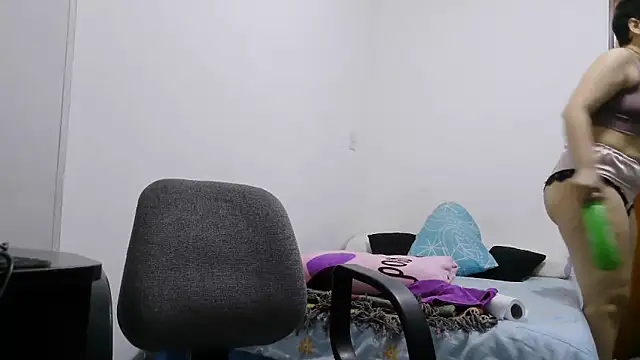 luxandracon23 online show from 02/11/26, 11:37