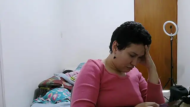 luxandracon23 online show from 02/13/26, 09:33