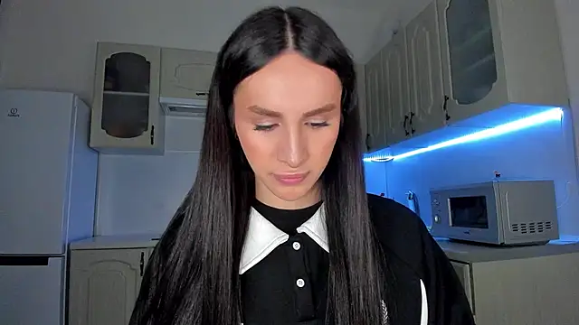 Kim Oberlin  online show from 02/06/26, 06:11