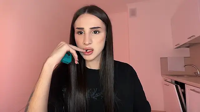 Kim Oberlin  online show from 04/22/26, 02:07