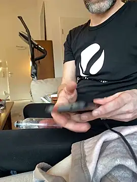 Gilgamesch1704 online show from 01/29/25, 02:53