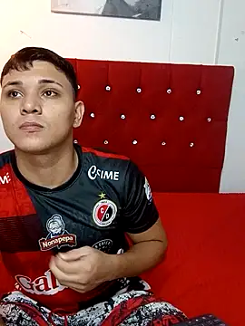 couple lovelyds online show from 02/05/25, 06:48