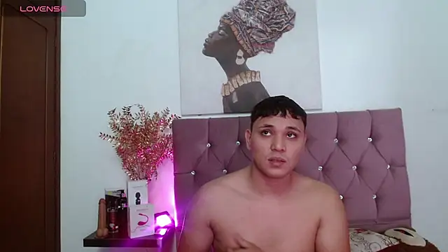 couple lovelyds online show from 09/28/25, 08:36