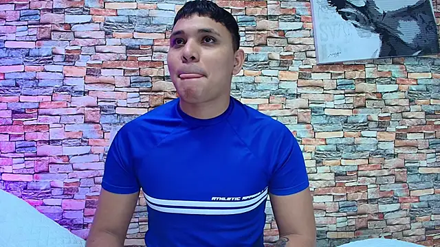 Snapshot of couple_lovelyds chatting on 01/31/26, 08:40 couple lovelyds online show from 01/31/26, 08:40