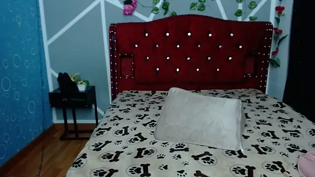 stephanieross202cl online show from 02/07/25, 03:23