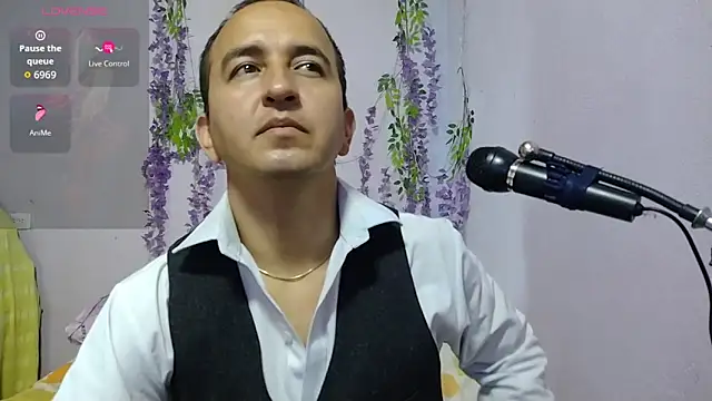 yazforeSolo online show from 09/17/25, 02:41