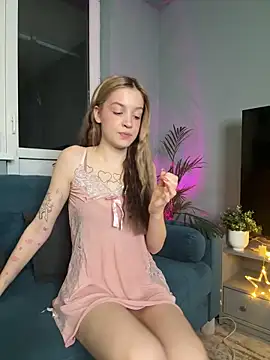 Snapshot of Sweet_Evva chatting on 01/17/25, 06:54 Sweet Evva online show from 01/17/25, 06:54