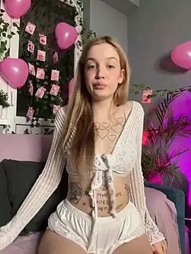 Snapshot of Sweet_Evva chatting on 02/03/25, 04:10 Sweet Evva online show from 02/03/25, 04:10