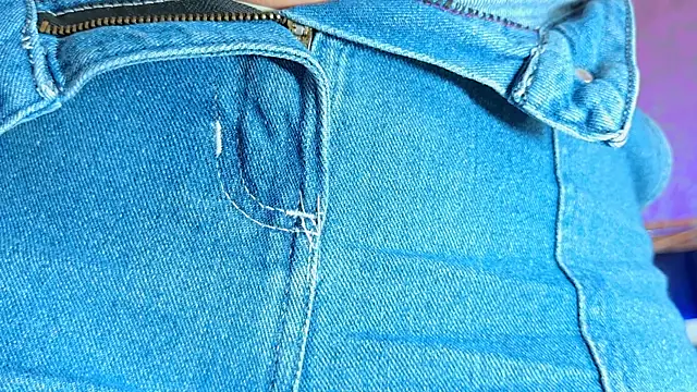 Snapshot of Sofia_martiin chatting on 10/24/25, 03:14 Sofia martiin online show from 10/24/25, 03:14