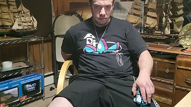 ScubaStevex online show from 03/23/26, 05:22