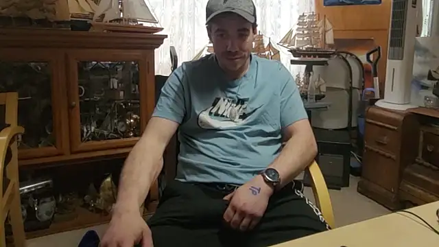 ScubaStevex online show from 03/29/26, 10:21