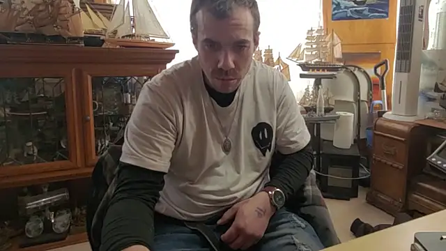 ScubaStevex online show from 03/30/26, 02:51