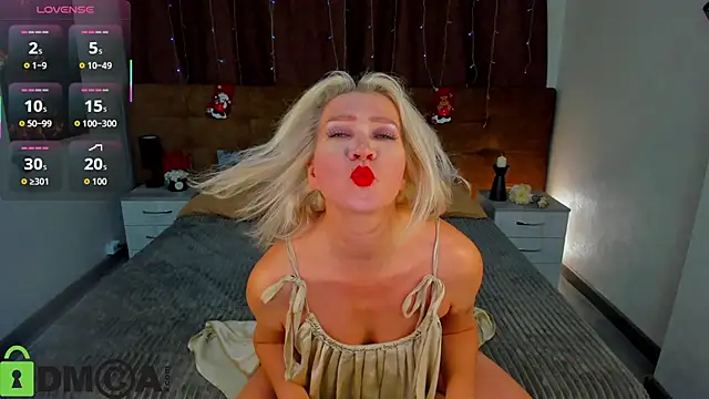 Luna  Lewis online show from 12/20/25, 08:43