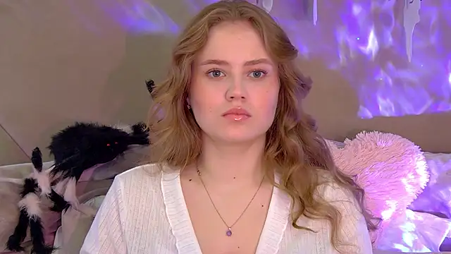 SelinSwarovski online show from 10/29/25, 05:04