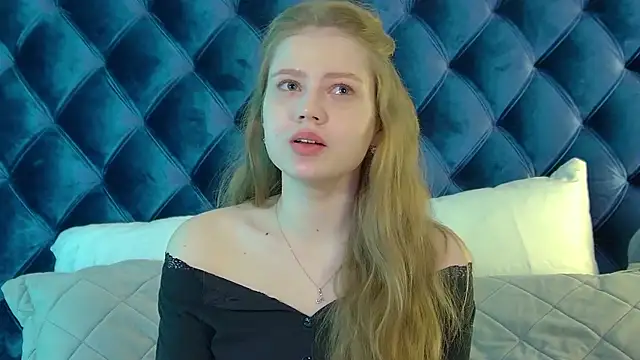 SelinSwarovski online show from 04/14/26, 03:51