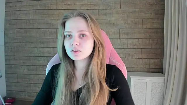 SelinSwarovski online show from 04/20/26, 04:21