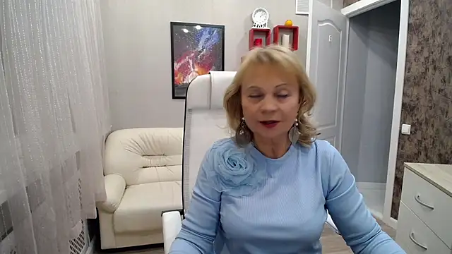 Milla Cutie18 online show from 10/11/25, 09:19