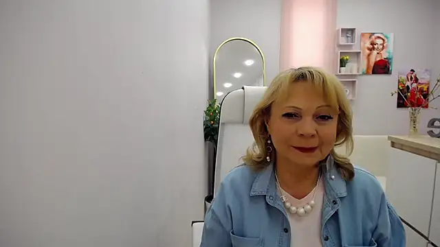 Snapshot of Milla_Cutie18 chatting on 04/10/26, 05:01 Milla Cutie18 online show from 04/10/26, 05:01