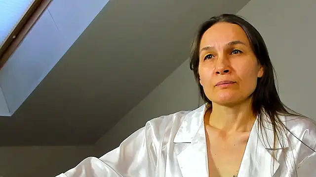 Lillian White online show from 02/01/25, 10:26