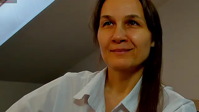 Lillian White online show from 02/13/25, 07:13