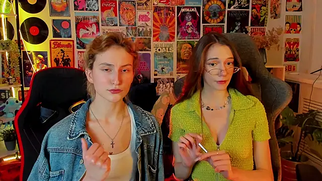 AveAngela online show from 01/10/25, 11:18