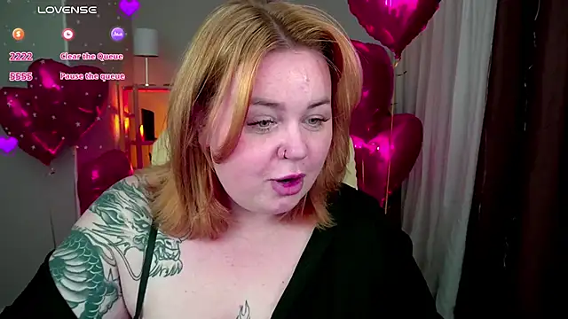 ZaraReignn online show from 02/14/25, 09:10