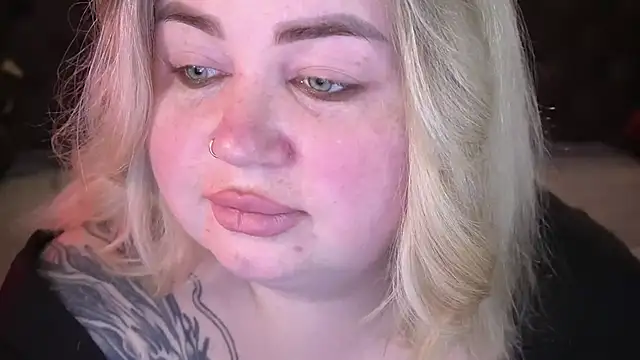 ZaraReignn online show from 04/20/26, 08:32