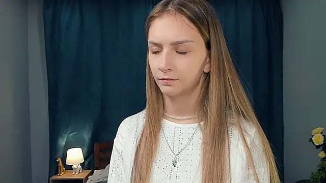 Snapshot of MayBennett chatting on 01/10/25, 06:06 MayBennett online show from 01/10/25, 06:06