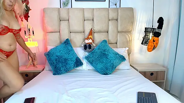 AdharaSmithh online show from 10/27/25, 07:07