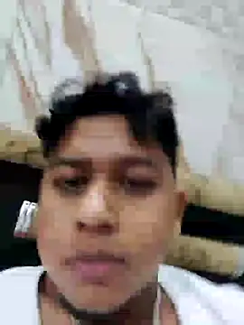 Snapshot of sailord chatting on 01/17/25, 06:33 sailord online show from 01/17/25, 06:33