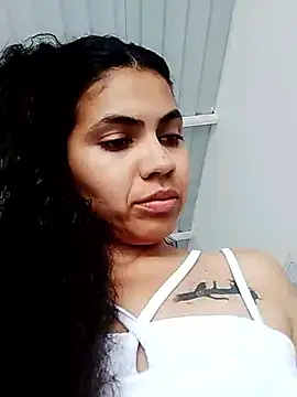 Snapshot of 02julieta chatting on 10/19/25, 09:26 02julieta online show from 10/19/25, 09:26