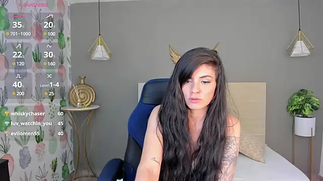 Snapshot of elissa_iris chatting on 12/22/24, 10:15 elissa iris online show from 12/22/24, 10:15