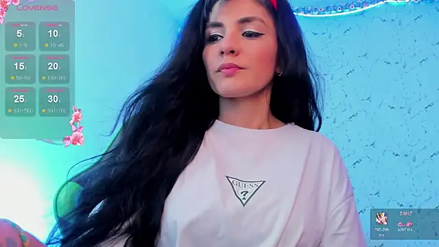 Snapshot of elissa_iris chatting on 11/14/25, 11:35 elissa iris online show from 11/14/25, 11:35