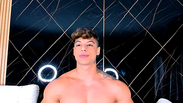 Owen Muzcle online show from 10/01/25, 04:35