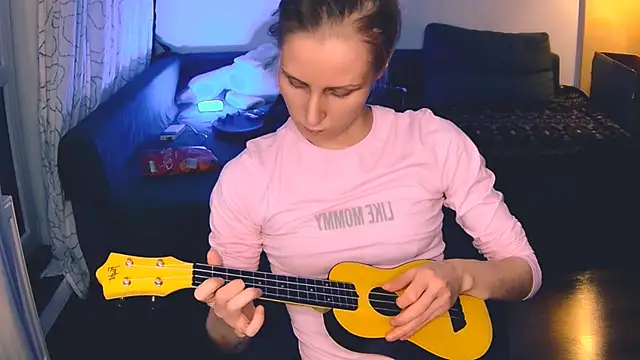 KatiKate online show from 12/03/24, 11:24