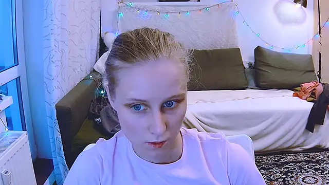 KatiKate online show from 12/21/24, 12:59