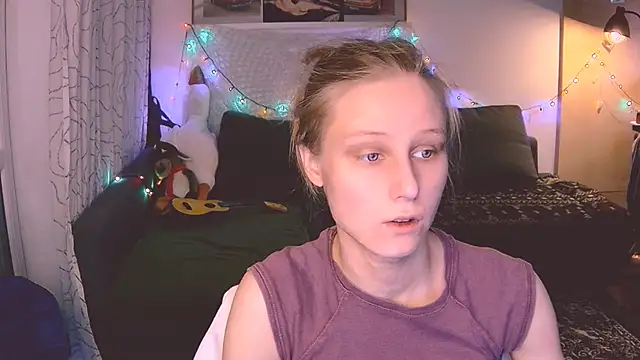 KatiKate online show from 12/28/24, 02:21