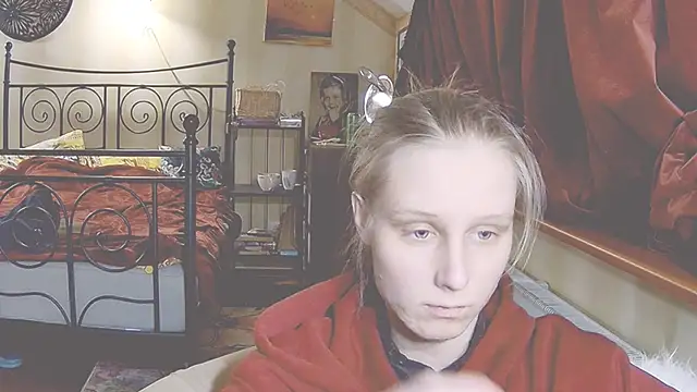 KatiKate online show from 01/17/25, 05:30