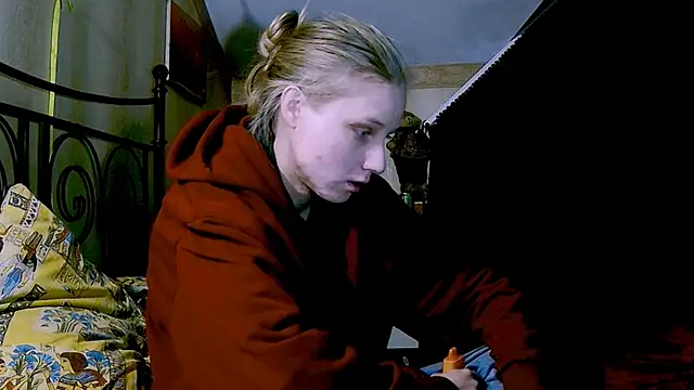 KatiKate online show from 01/20/25, 01:53