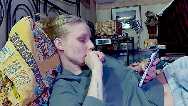 KatiKate online show from 01/25/25, 06:35