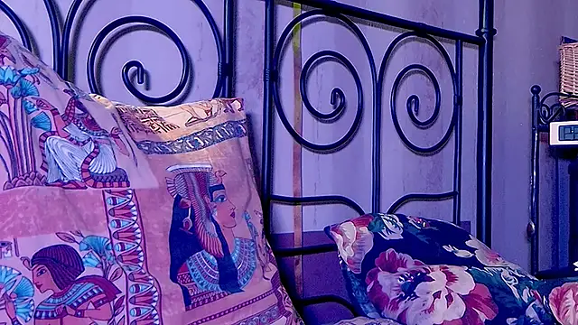 KatiKate online show from 01/25/25, 09:35