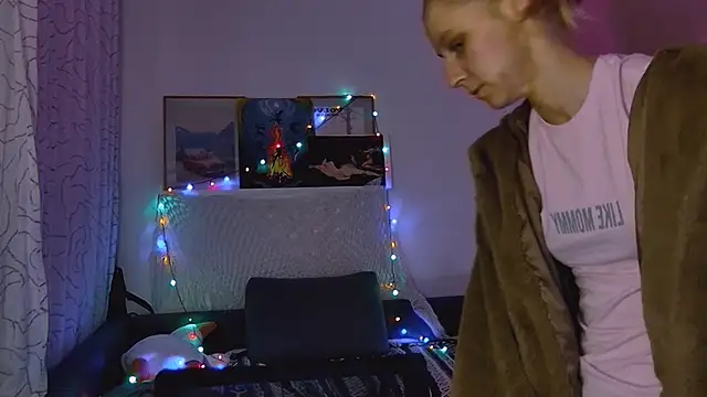 KatiKate online show from 01/30/25, 09:25