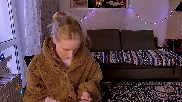 KatiKate online show from 02/03/25, 01:51